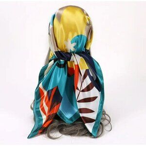 NWT - Flower Print Bandana Square Head Scarf (SKU 0054)